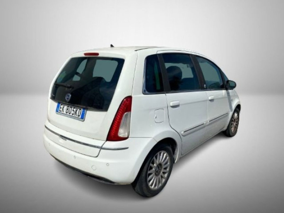Lancia Musa 1.4 8V Ecochic (GPL) Gold (2)