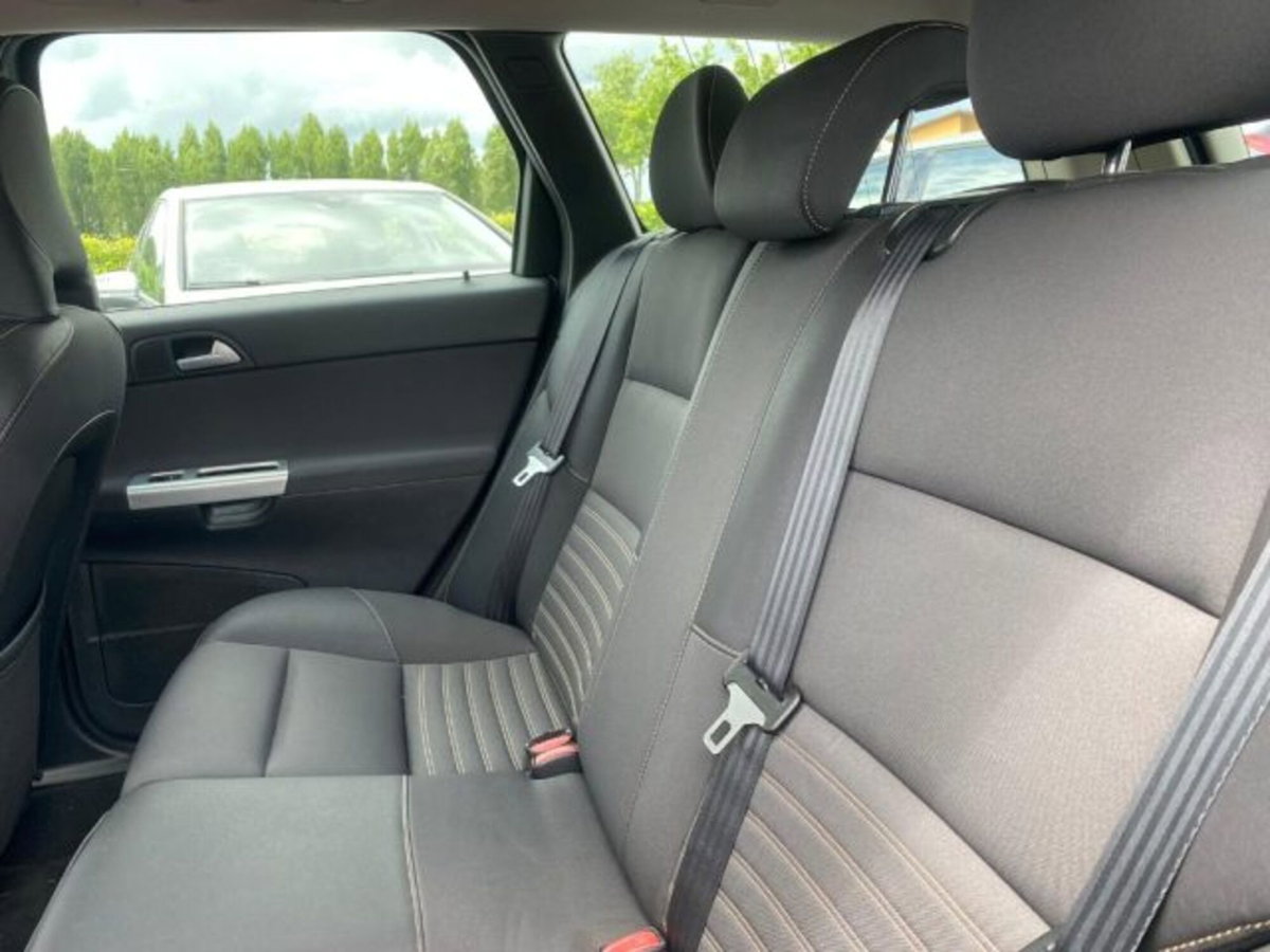 Volvo V50 D3 Geartronic POLAR (6)