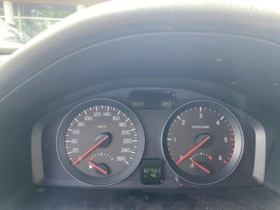 Volvo V50 D3 Geartronic POLAR (7)