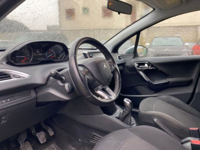 Peugeot 208 82 5 porte Style (10)