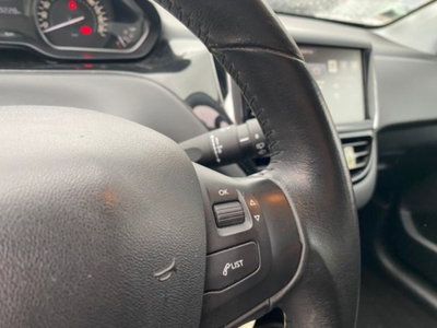Peugeot 208 82 5 porte Style (11)