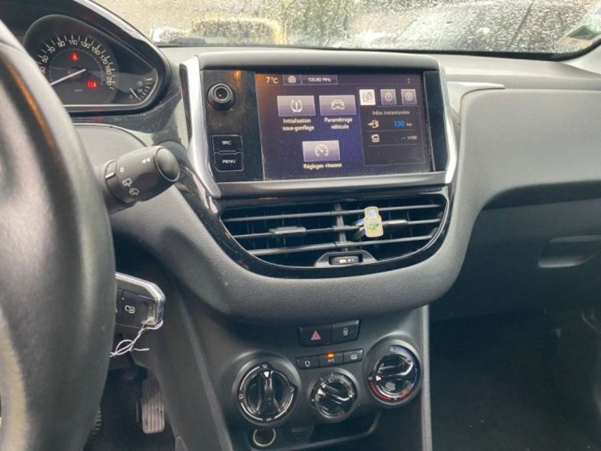 Peugeot 208 82 5 porte Style (13)