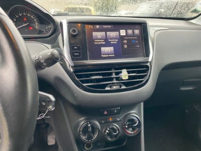 Peugeot 208 82 5 porte Style (13)