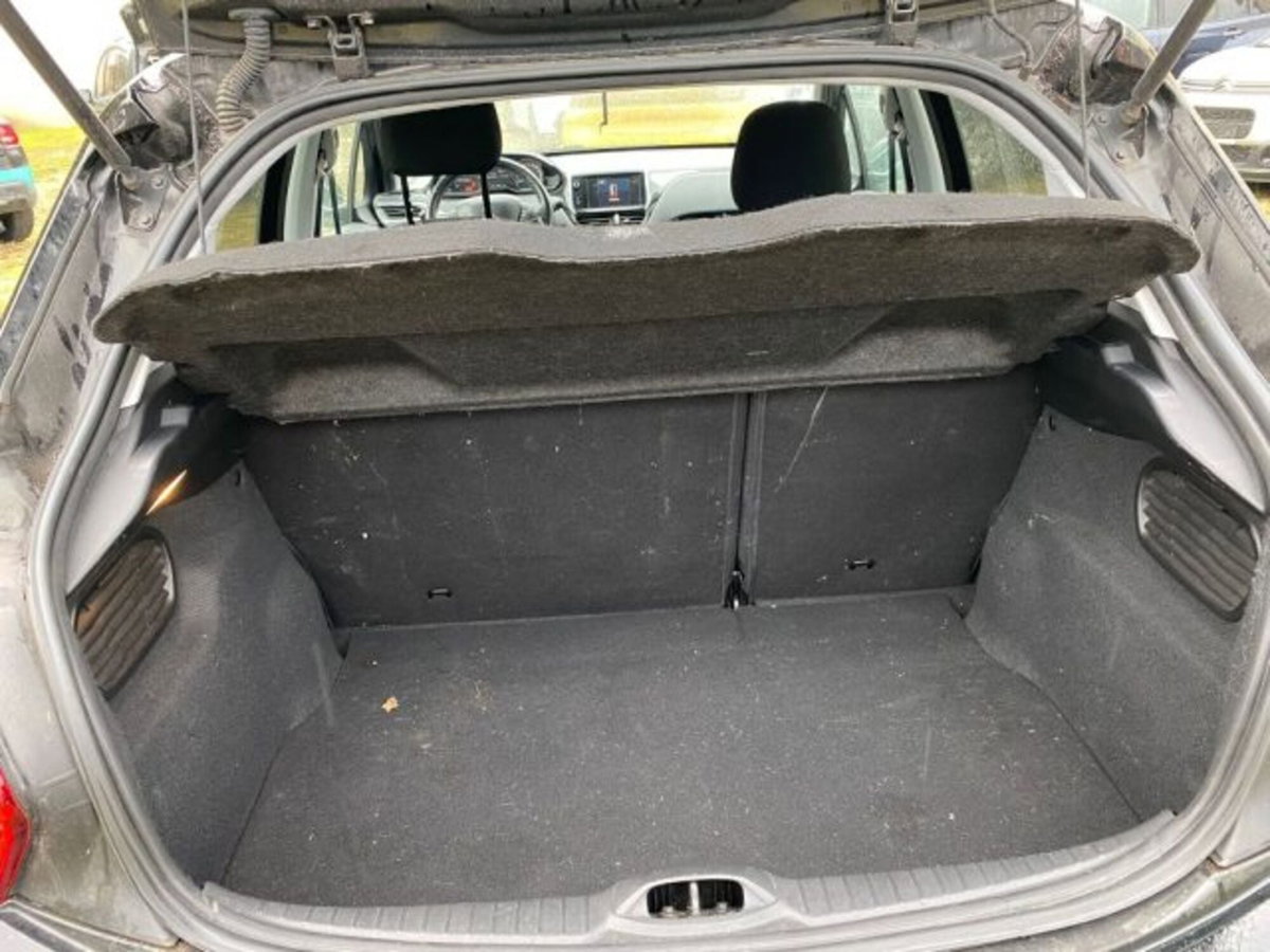 Peugeot 208 82 5 porte Style (4)