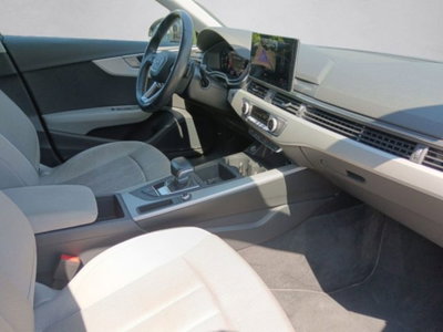 Audi A4 Avant 35 TDI/163 CV S tronic Business Advanced (13)