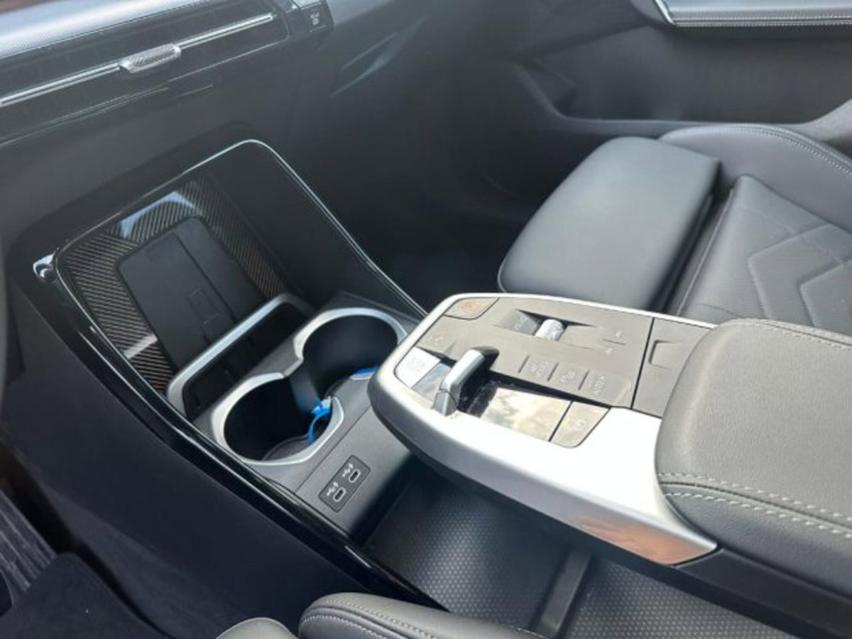 BMW X1 xDrive 23d Msport (15)