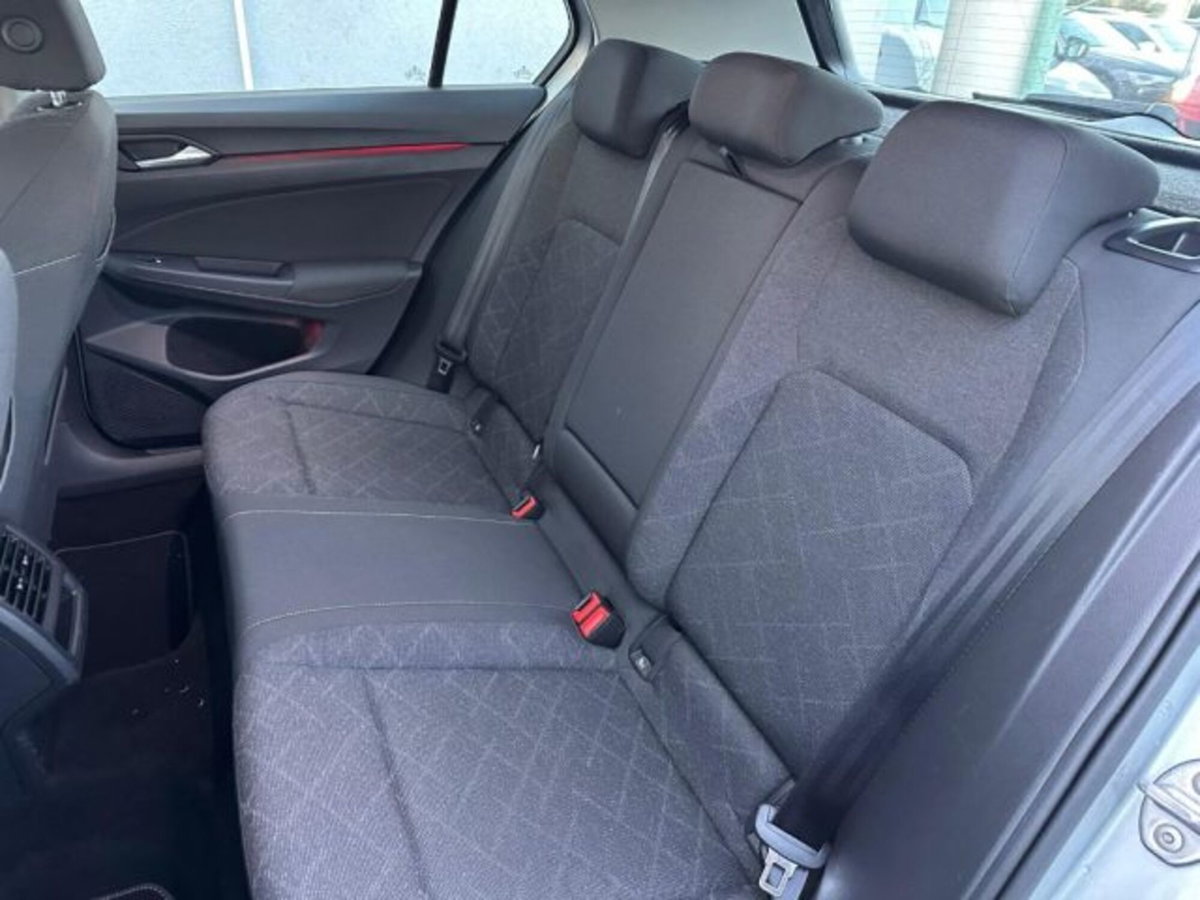 Volkswagen Golf 1.0 TSI EVO Life (11)