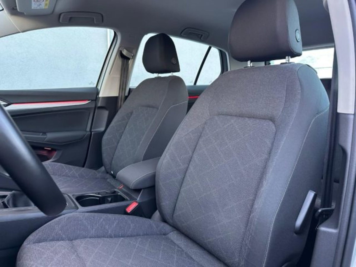 Volkswagen Golf 1.0 TSI EVO Life (12)