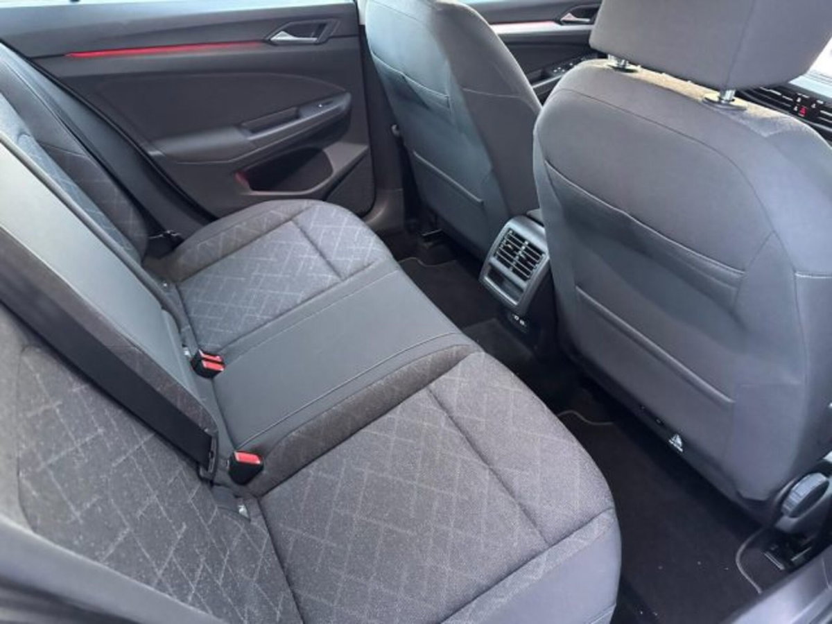 Volkswagen Golf 1.0 TSI EVO Life (16)