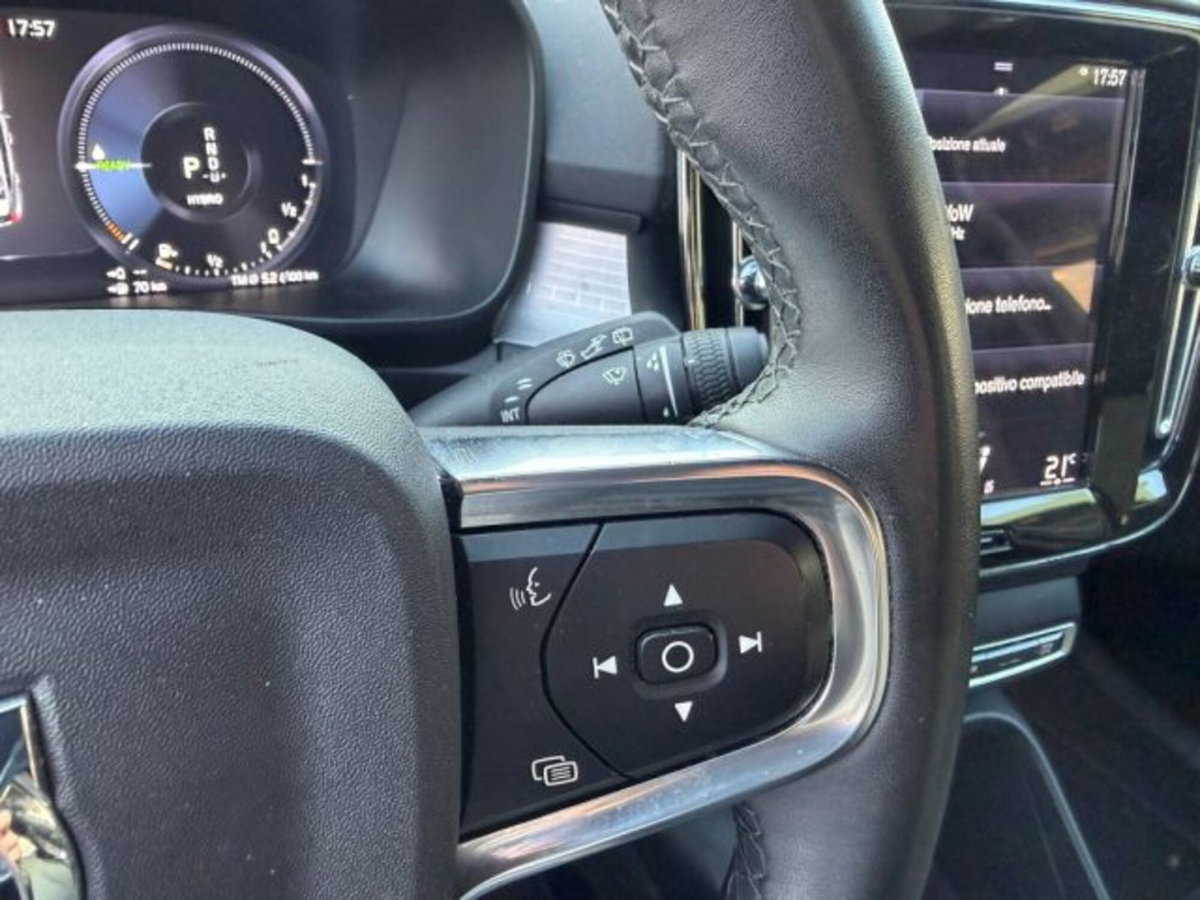 Volvo XC40 T5 Recharge Plug-in Hybrid automatico Core (10)
