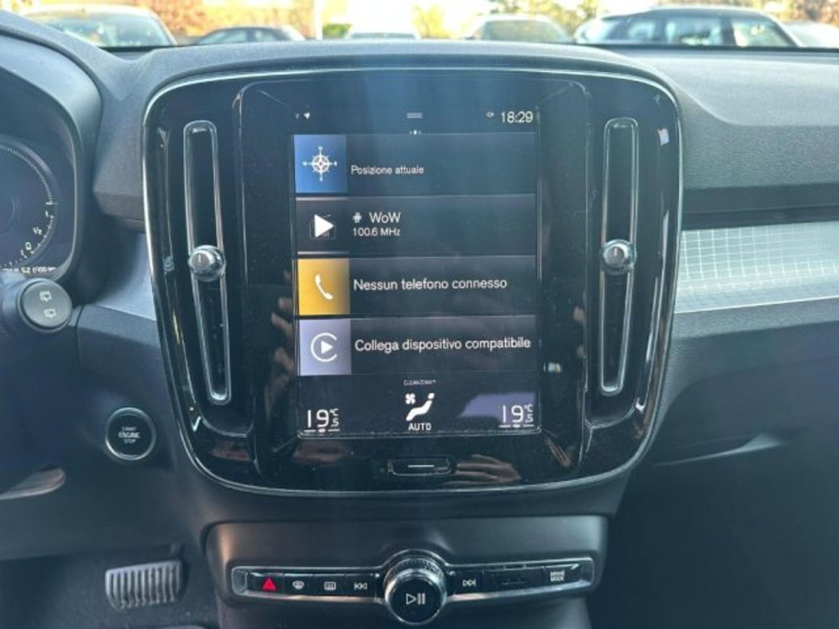 Volvo XC40 T5 Recharge Plug-in Hybrid automatico Core (18)