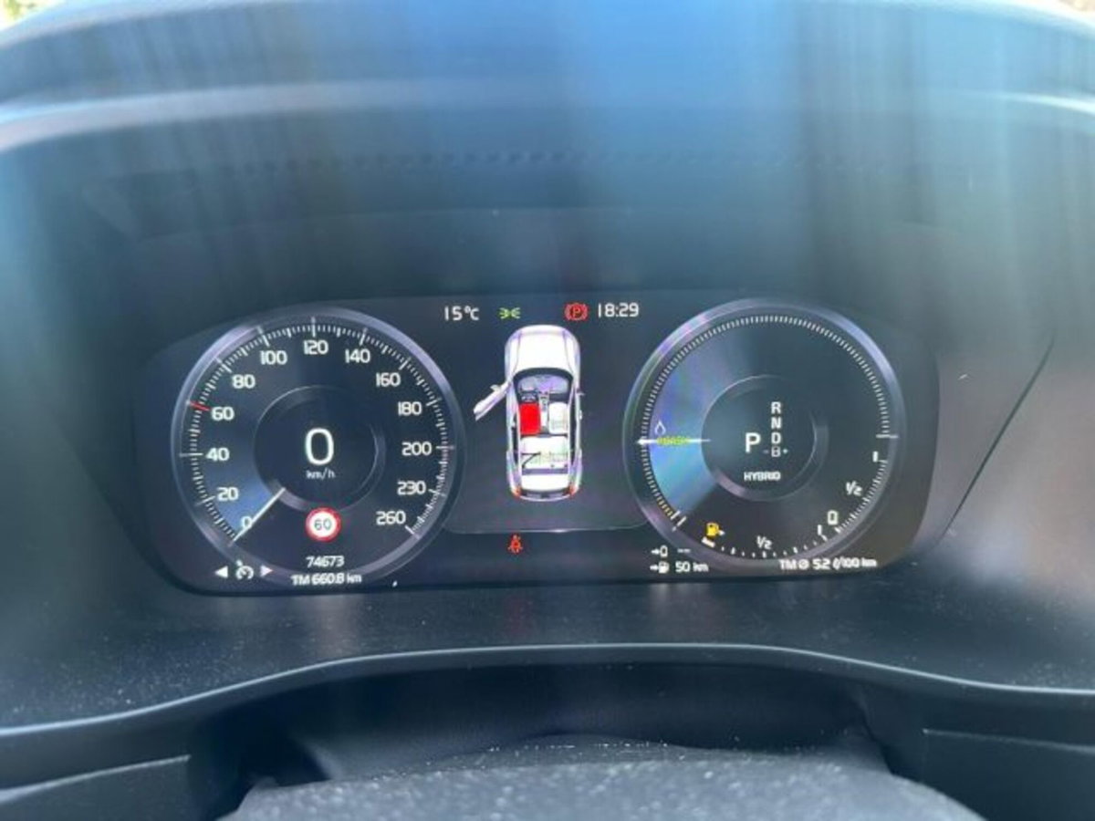 Volvo XC40 T5 Recharge Plug-in Hybrid automatico Core (19)