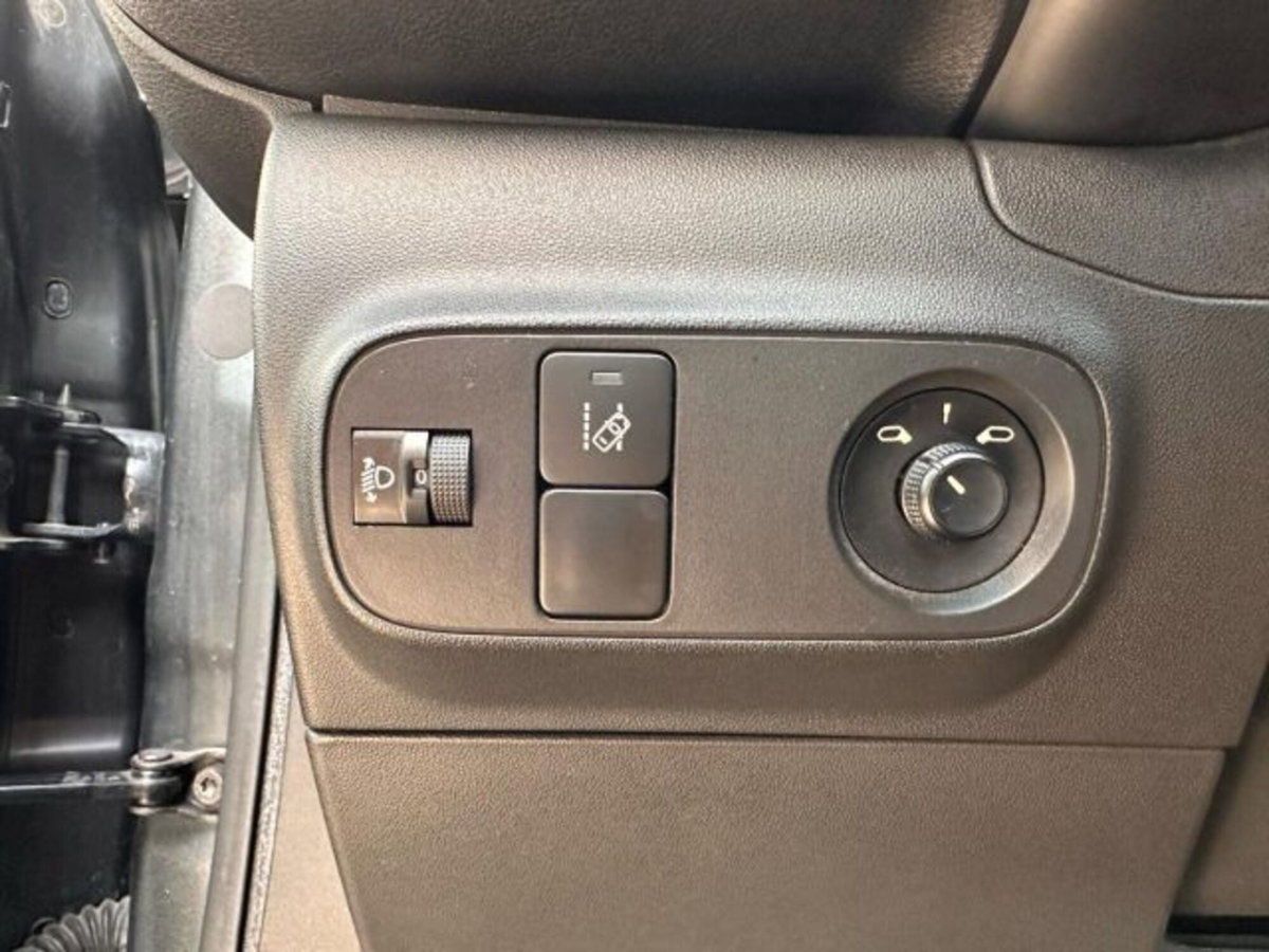 Citroen C3 PureTech 82 Shine (6)