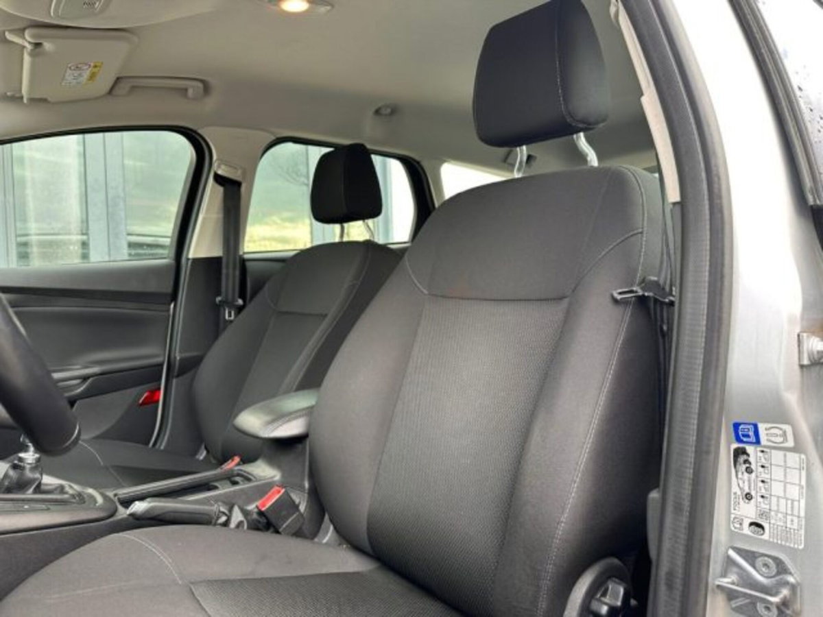 Ford Focus Station Wagon 1.5 TDCi 120 CV Start&Stop SW Business (11)