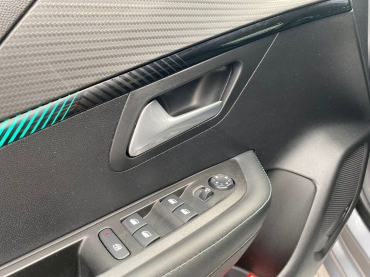 Peugeot 208 PureTech 100 Stop&Start 5 porte Allure (7)