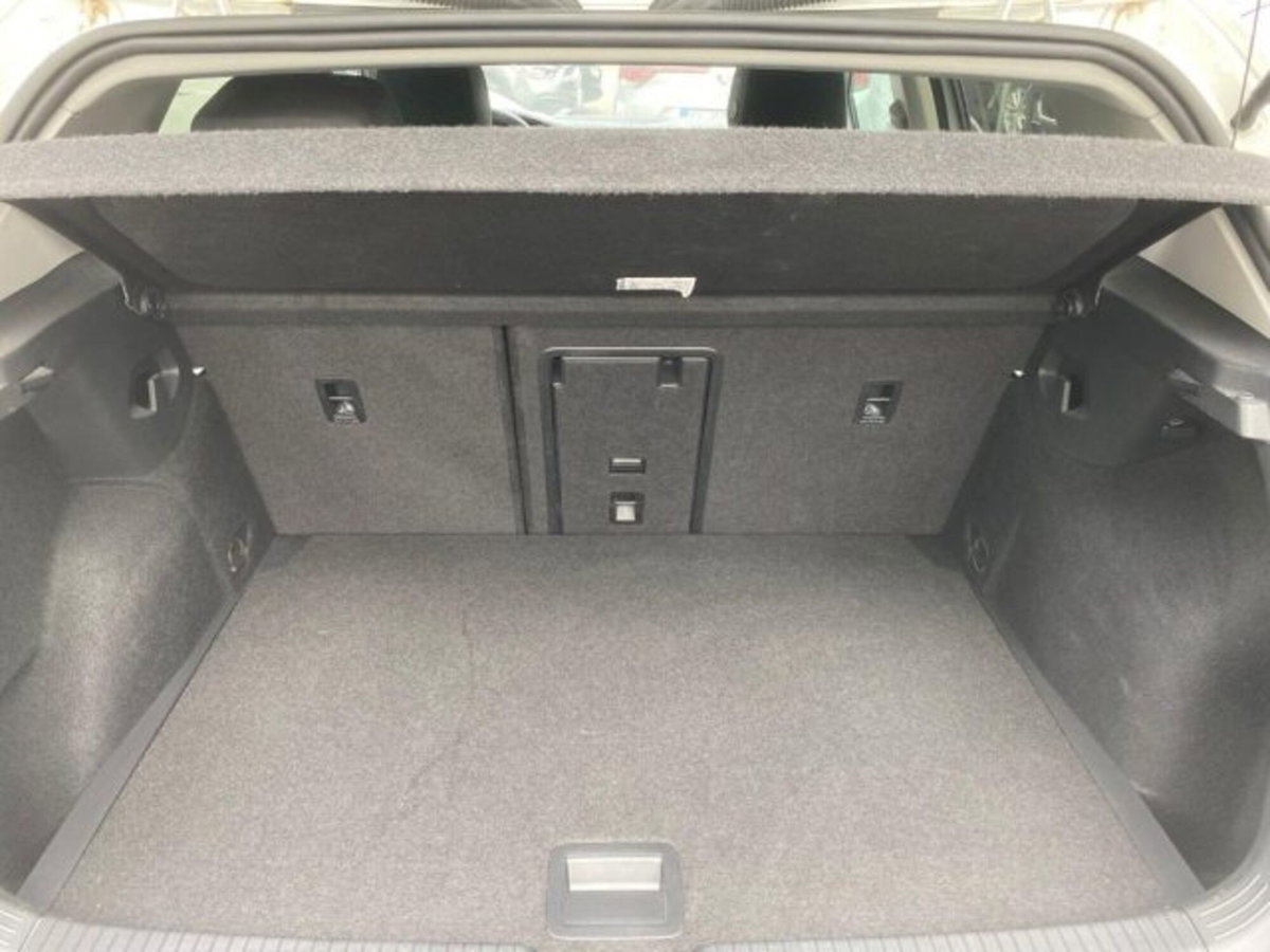 Volkswagen Golf 2.0 TDI 1st Edition Life (5)