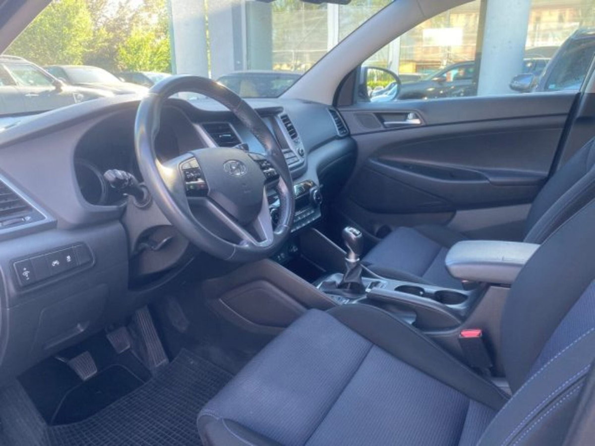 Hyundai Tucson 2.0 CRDi 4WD XPossible (8)