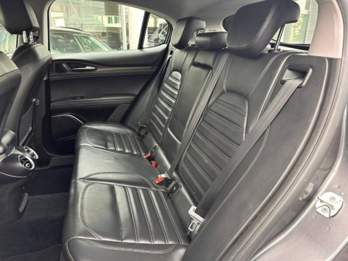Alfa Romeo Stelvio Stelvio 2.2 Turbodiesel 210 CV AT8 Q4 Super (18)