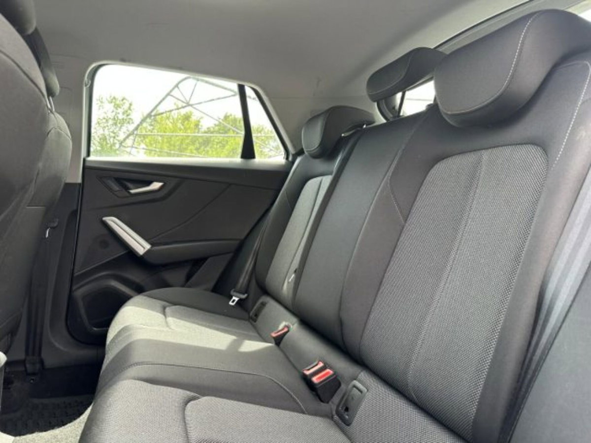 Audi Q2 Q2 35 TFSI S tronic Business (10)