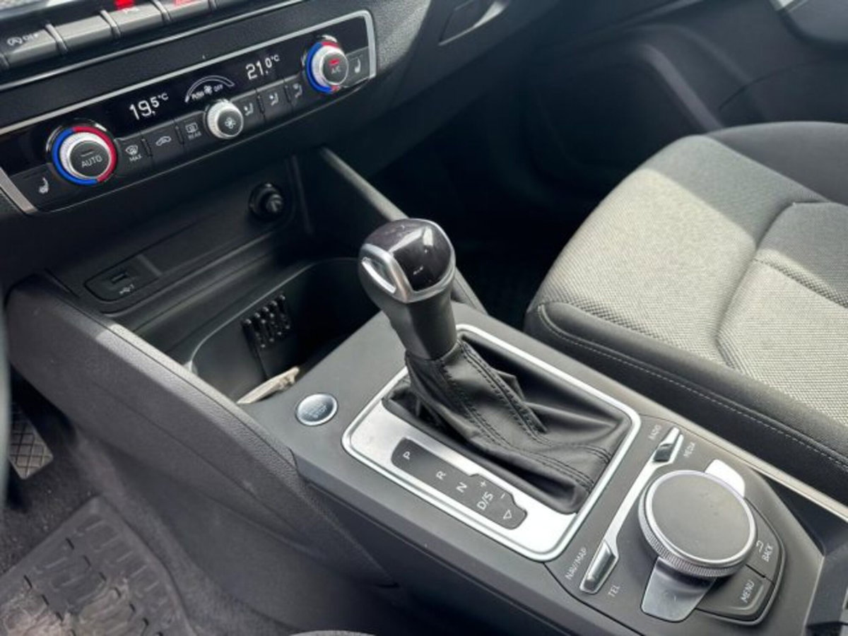 Audi Q2 Q2 35 TFSI S tronic Business (8)