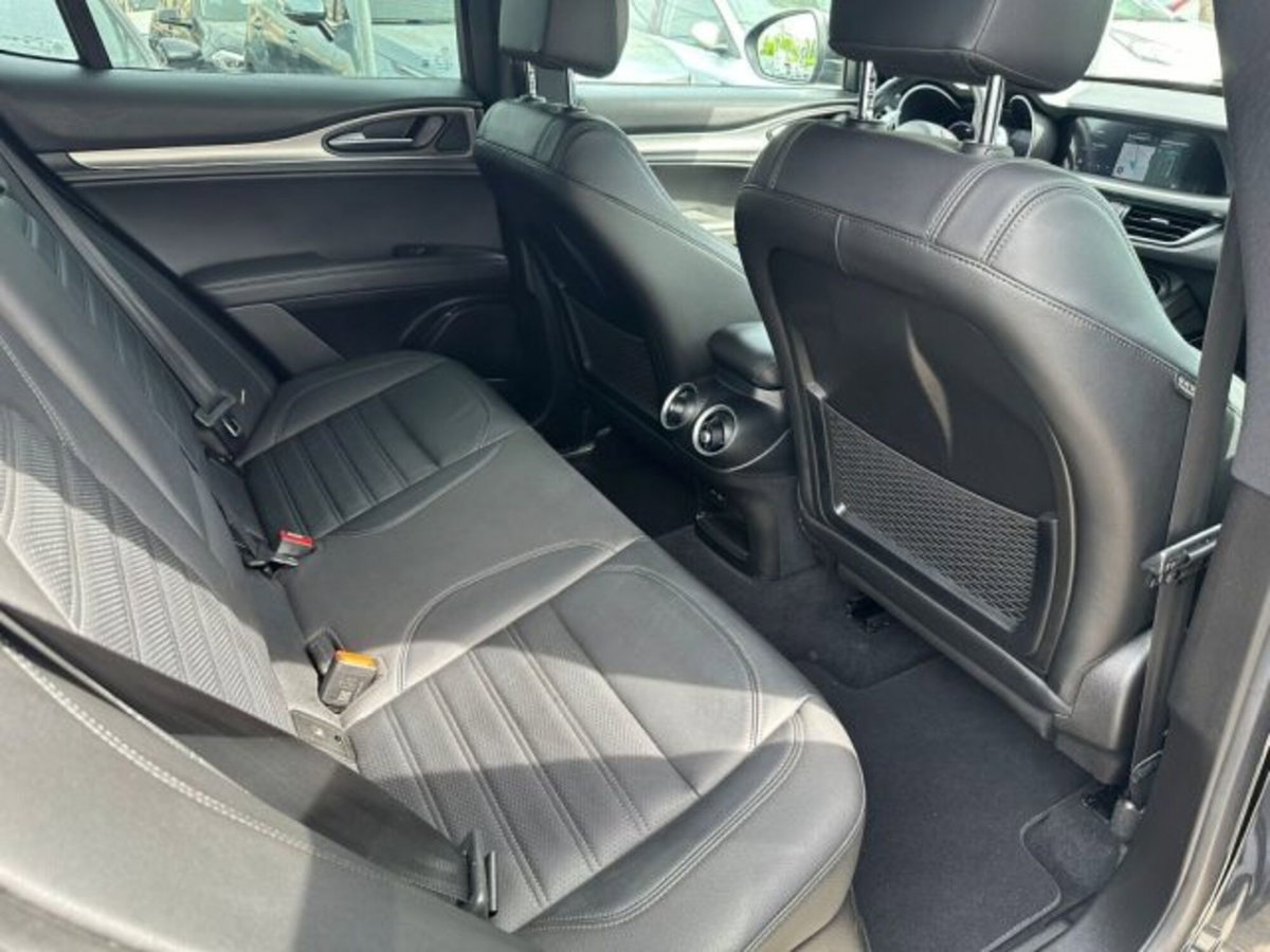 Alfa Romeo Stelvio Stelvio 2.2 Turbodiesel 210 CV AT8 Q4 Veloce (18)