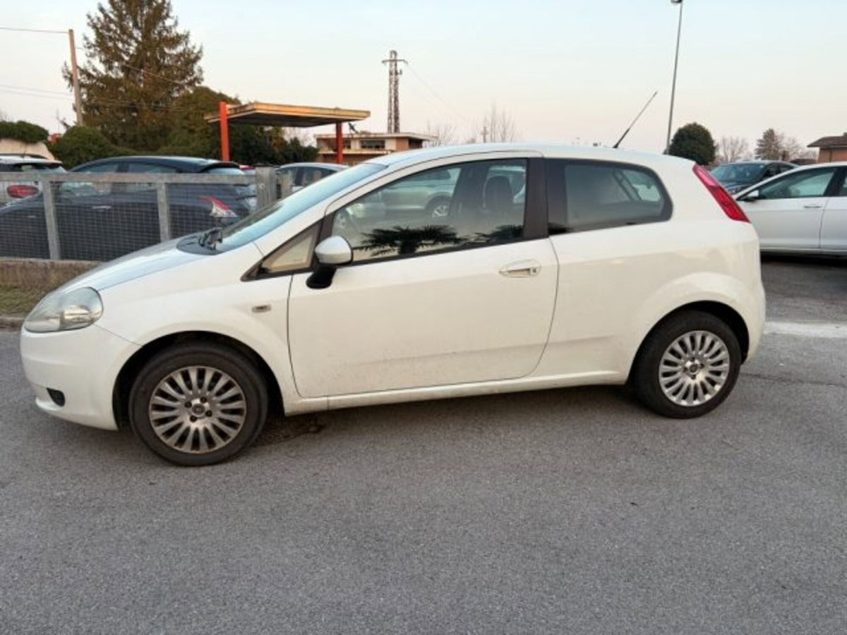 Fiat Grande Punto 1.3 MJT 90 CV 3 porte Dynamic (2)