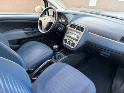 Fiat Grande Punto 1.3 MJT 90 CV 3 porte Dynamic (5)