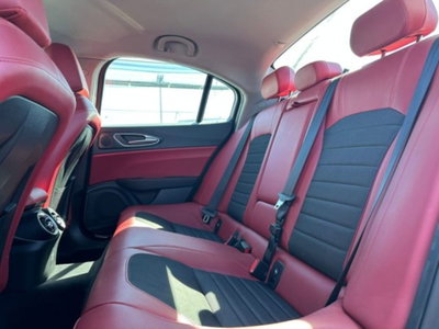 Alfa Romeo Giulia 2.2 Turbodiesel 190 CV AT8 Lusso (10)