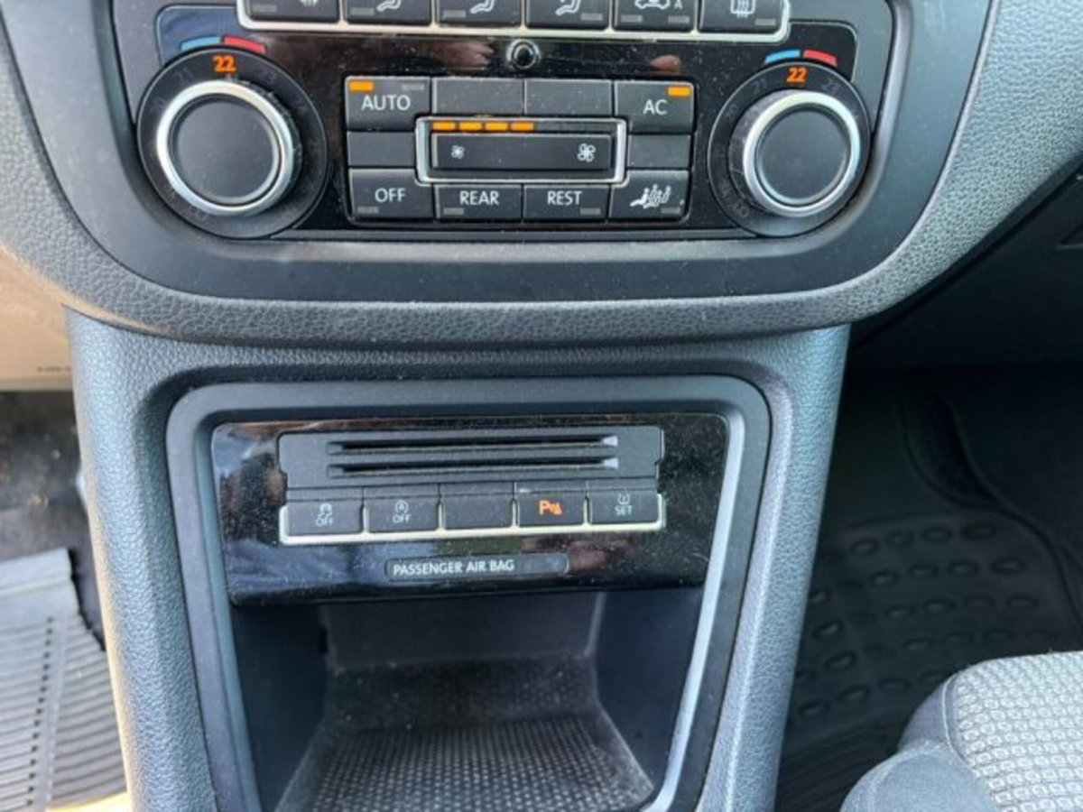 Volkswagen Sharan 2.0 TDI Comfortline BlueMotion Technology (12)