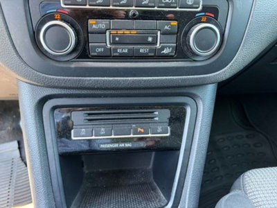 Volkswagen Sharan 2.0 TDI Comfortline BlueMotion Technology (12)