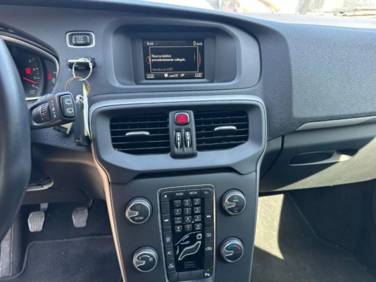 Volvo V40 D2 Momentum (13)