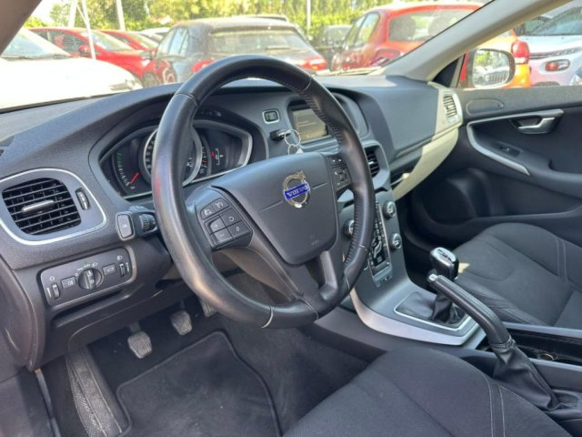 Volvo V40 D2 Momentum (8)