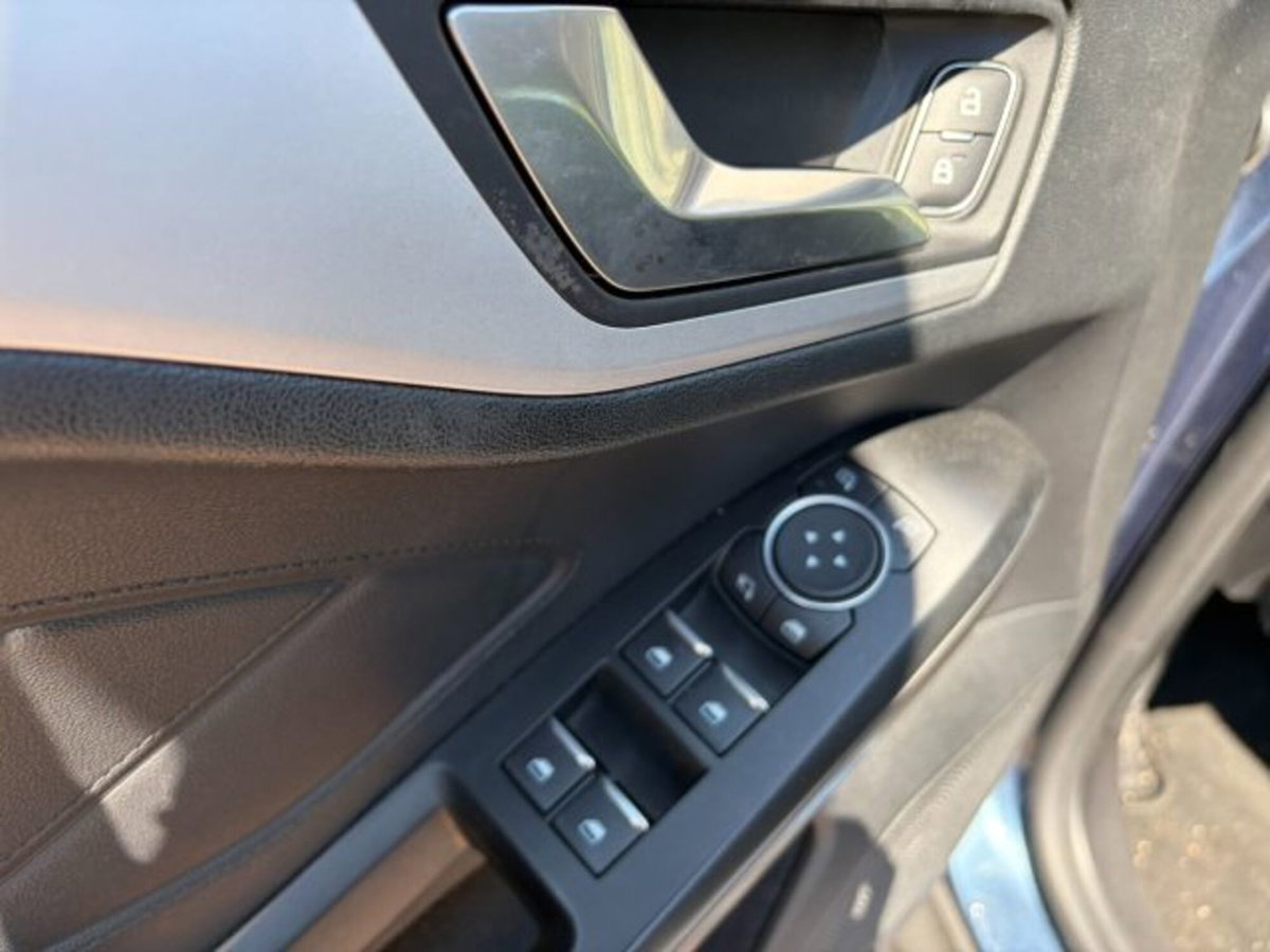 Ford Focus Station Wagon 1.5 EcoBlue 120 CV automatico SW Business (13)