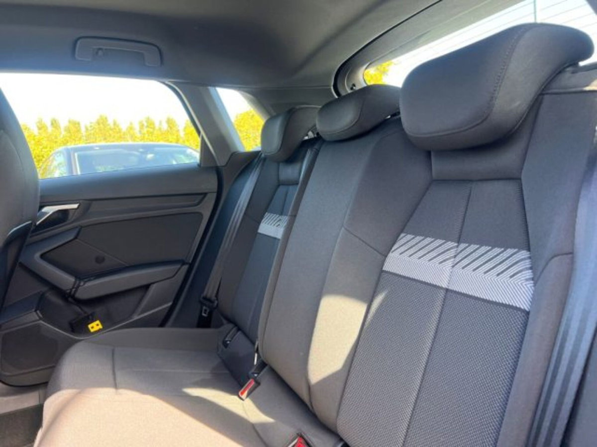 Audi A3 Sportback 35 TDI S tronic S line edition (5)
