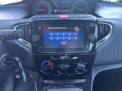 Lancia Ypsilon 1.0 FireFly 5 porte S&S Hybrid Ecochic Silver (6)