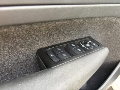 Volvo XC40 T2 Geartronic Momentum (12)