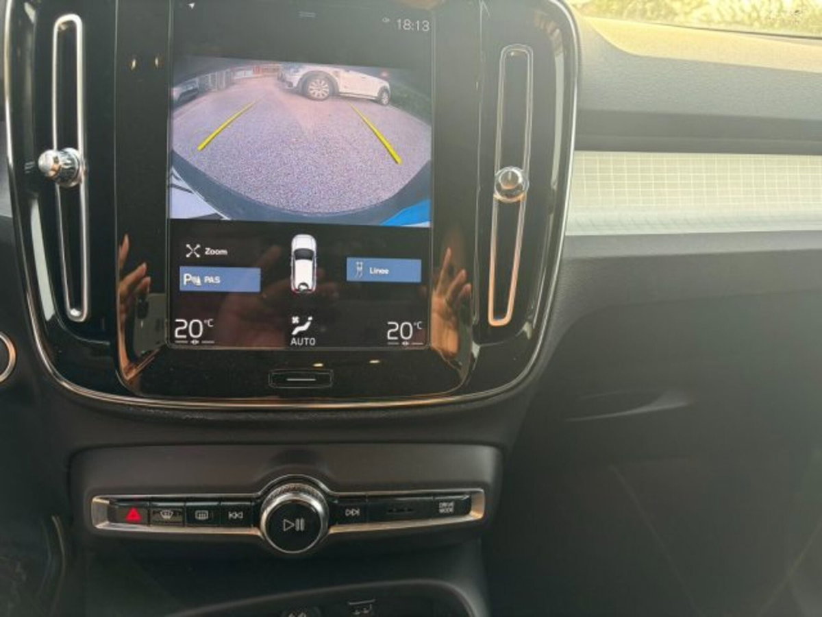 Volvo XC40 T2 Geartronic Momentum (14)