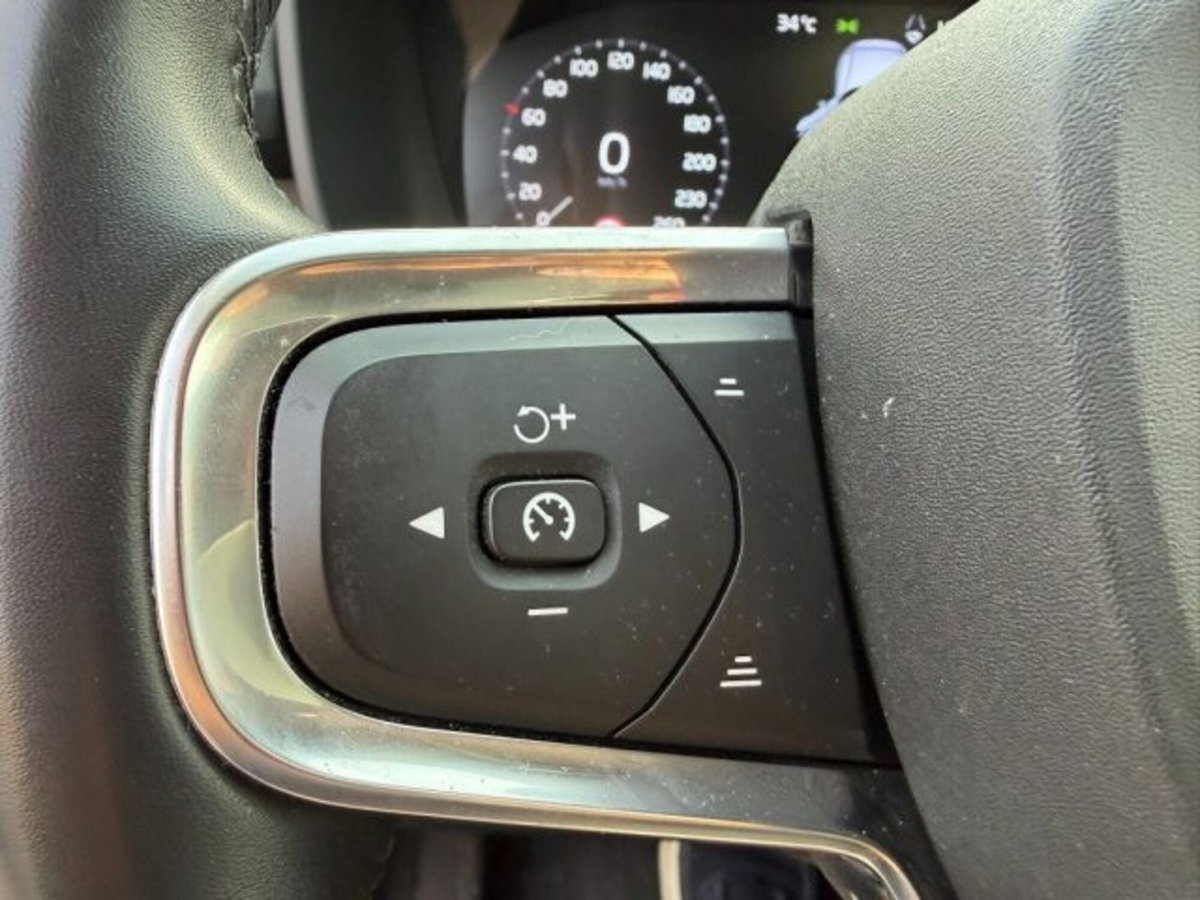 Volvo XC40 T2 Geartronic Momentum (15)
