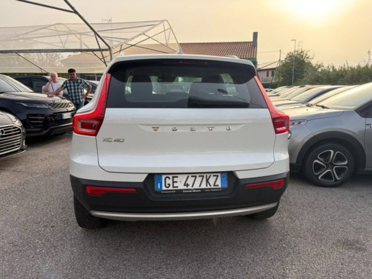 Volvo XC40 T2 Geartronic Momentum (5)