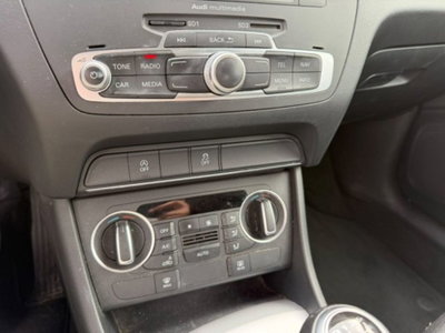 Audi Q3 2.0 TDI 120 CV Business (11)