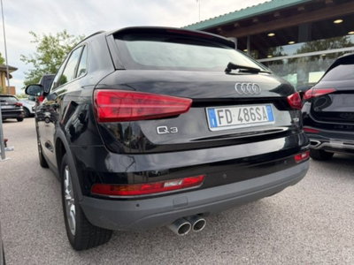 Audi Q3 2.0 TDI 120 CV Business (2)