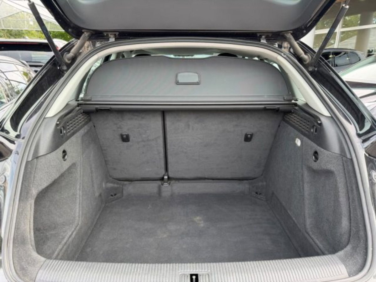 Audi Q3 2.0 TDI 120 CV Business (4)