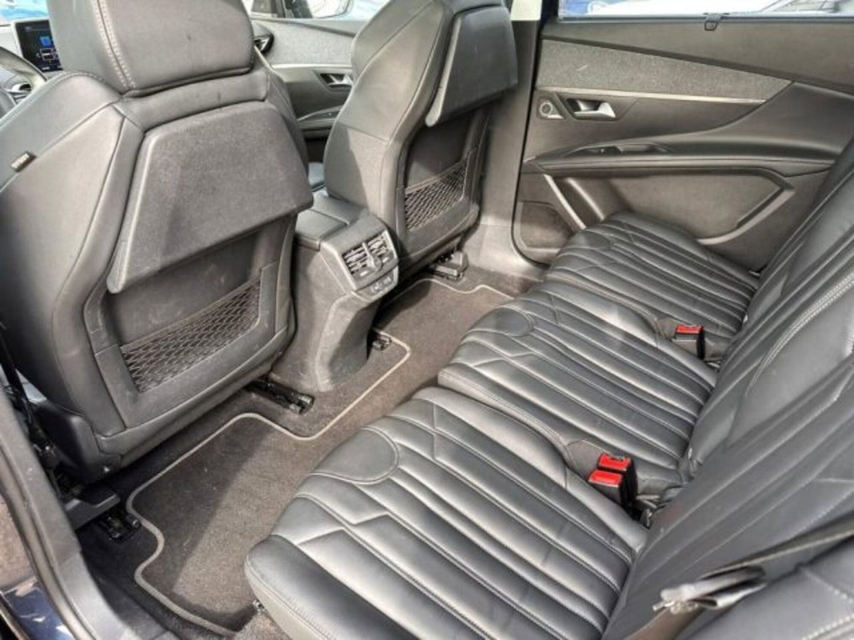 Peugeot 5008 BlueHDi 130 S&S Allure (11)