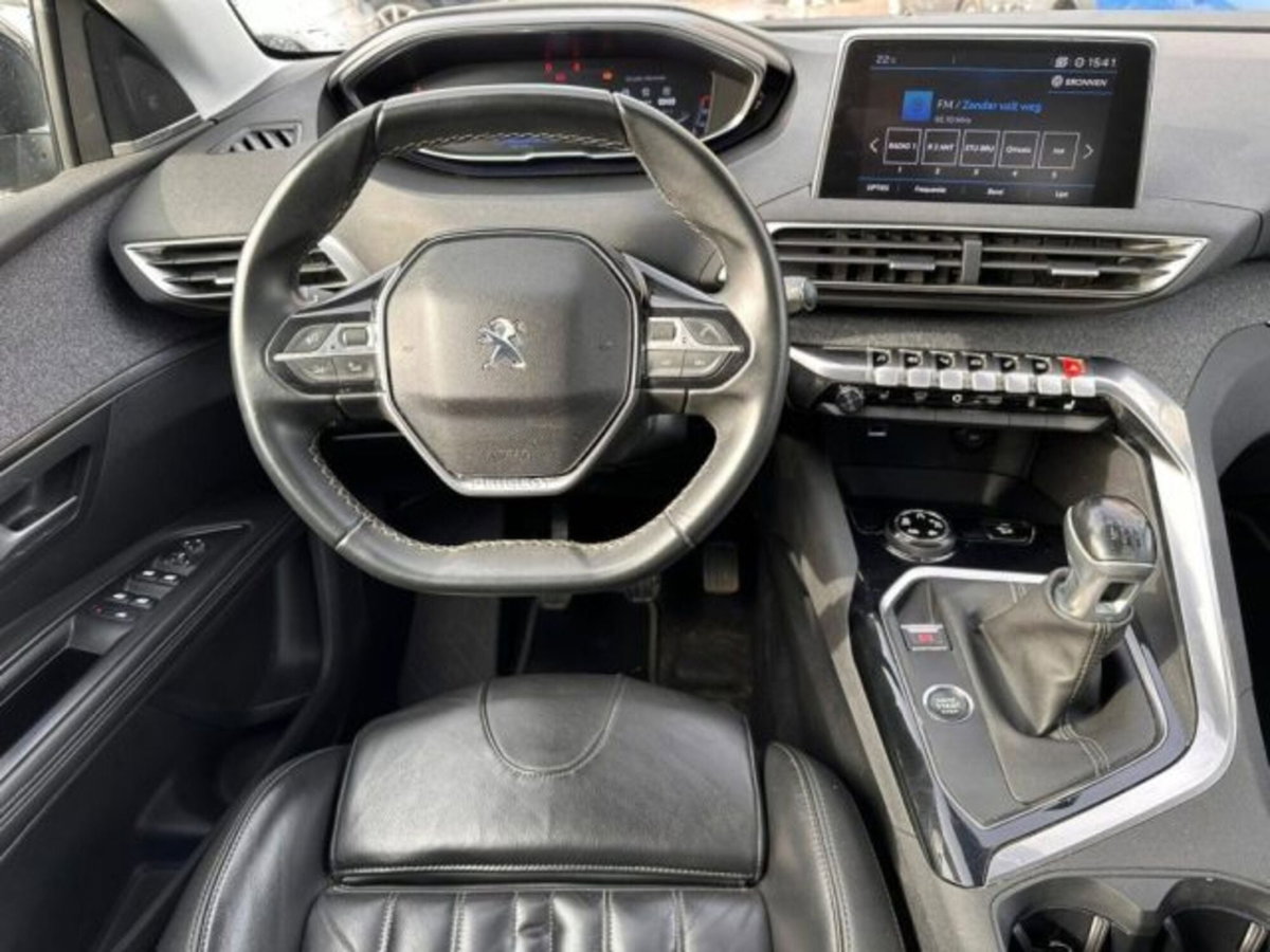 Peugeot 5008 BlueHDi 130 S&S Allure (13)