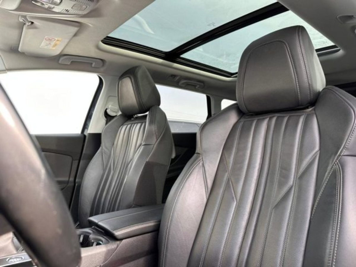 Peugeot 5008 BlueHDi 130 S&S Allure (14)