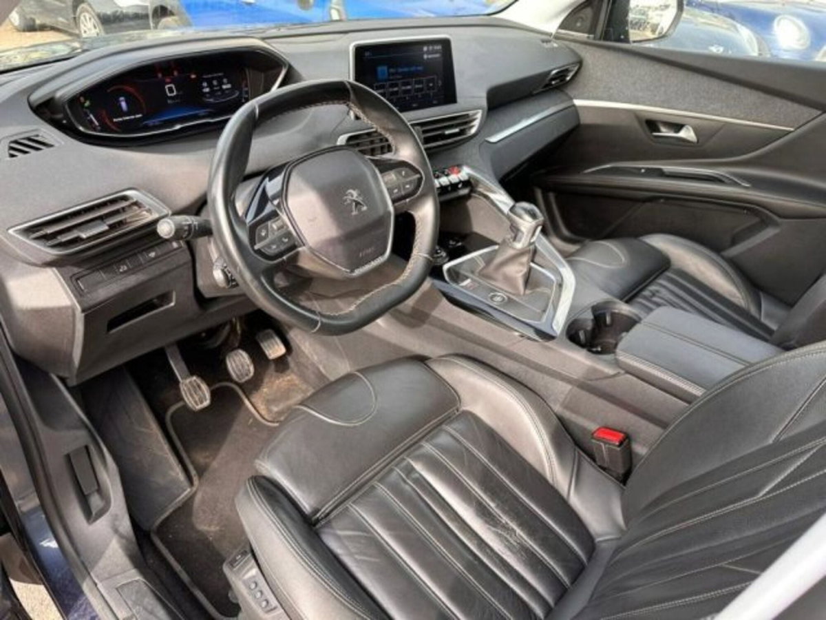 Peugeot 5008 BlueHDi 130 S&S Allure (15)