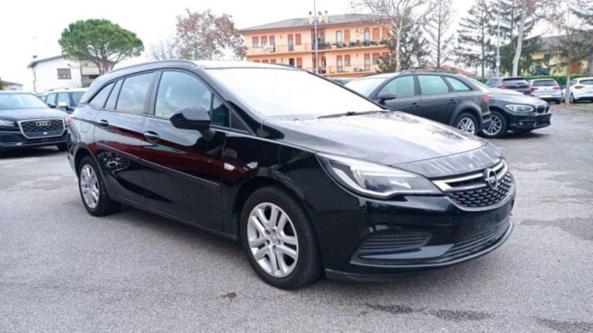 Opel Astra Station Wagon 1.6 CDTi Sports Elective (2)