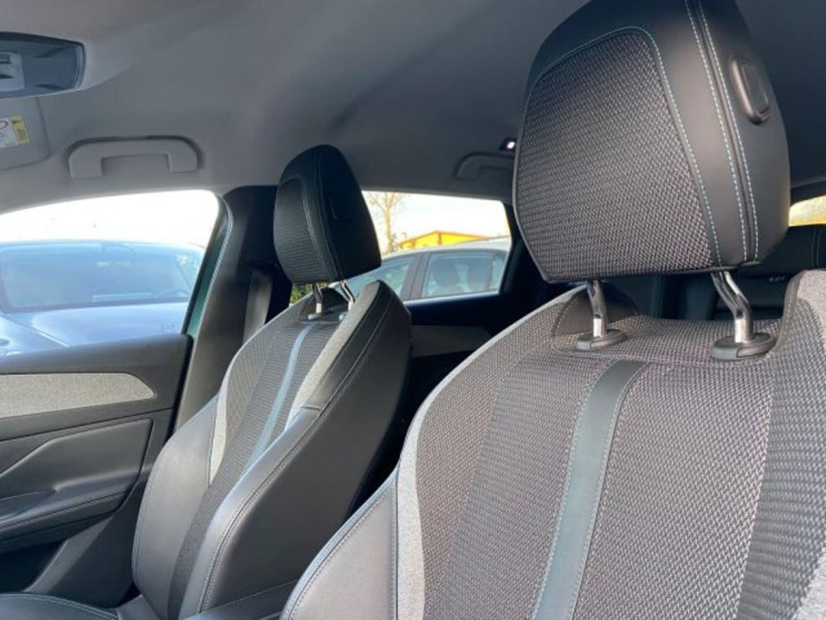 Peugeot 308 SW BlueHDi 130 S&S EAT8 Allure Pack (9)