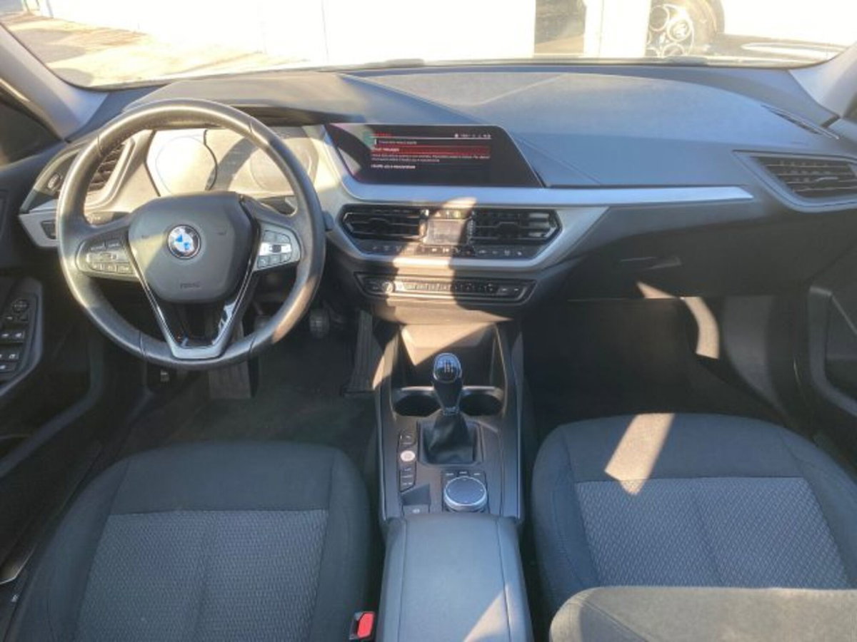 BMW Serie 1 116d 2.0 116CV cat 5 porte Attiva DPF (9)