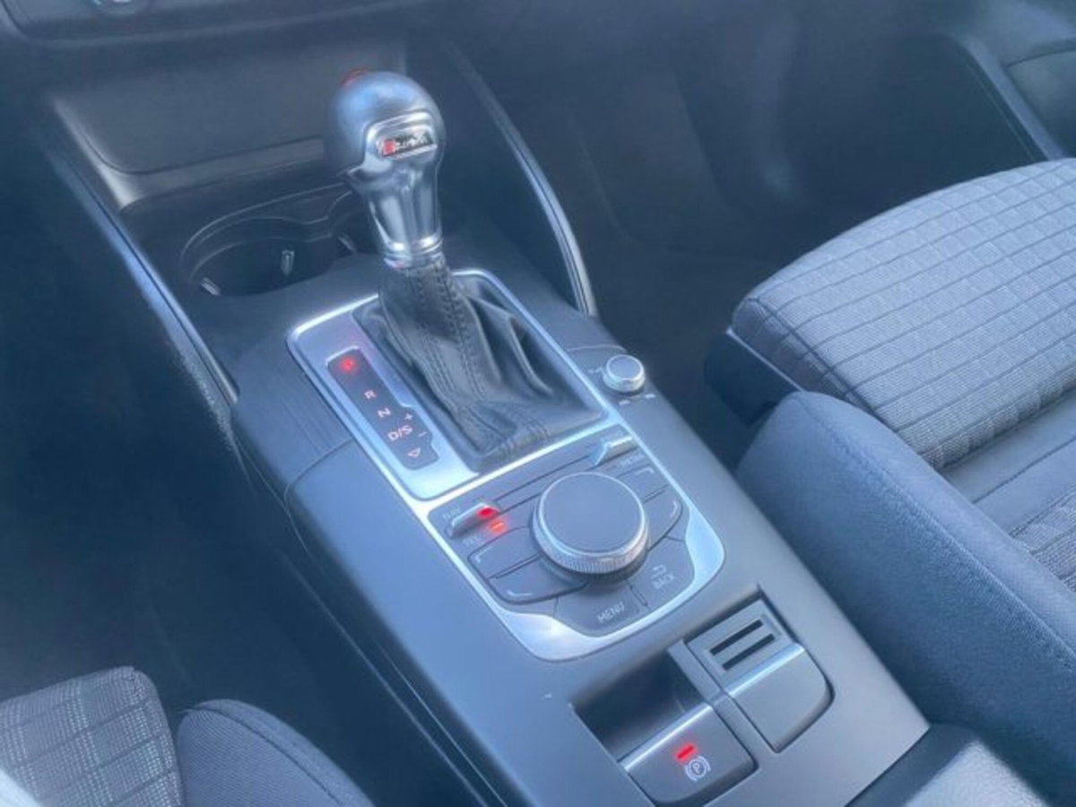 Audi A3 1.6 TDI S tronic Ambition (11)